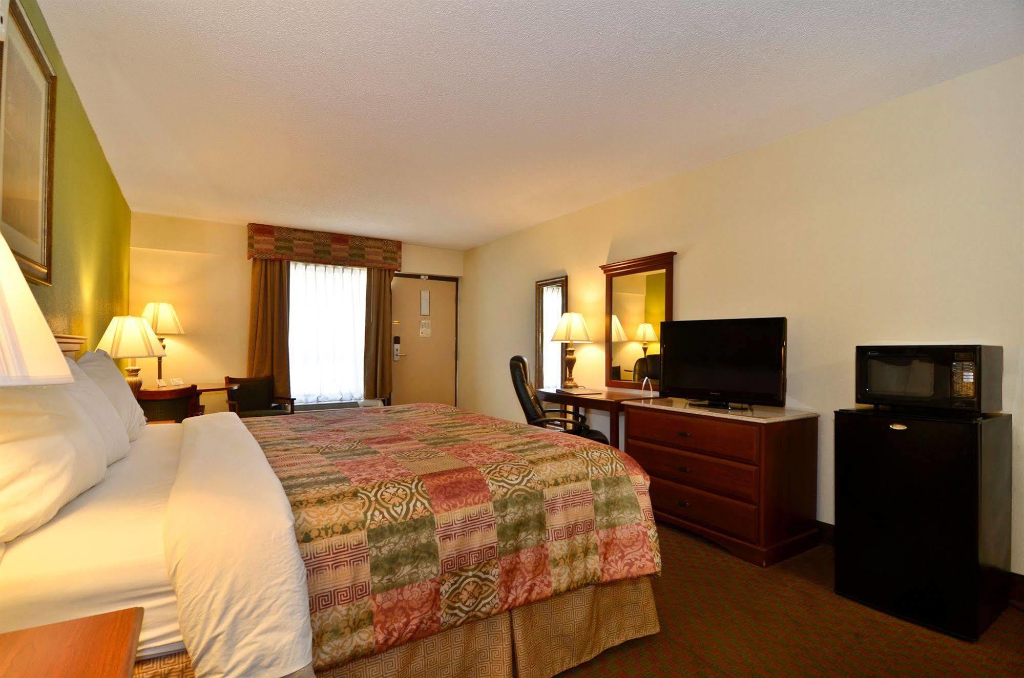 Best Western - Fayetteville Ngoại thất bức ảnh